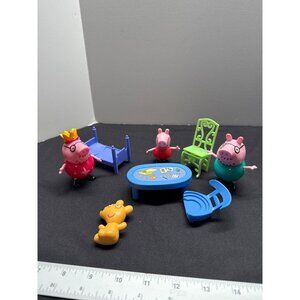 Peppa Pig Family & Friends Figurine Playset With Accessories
